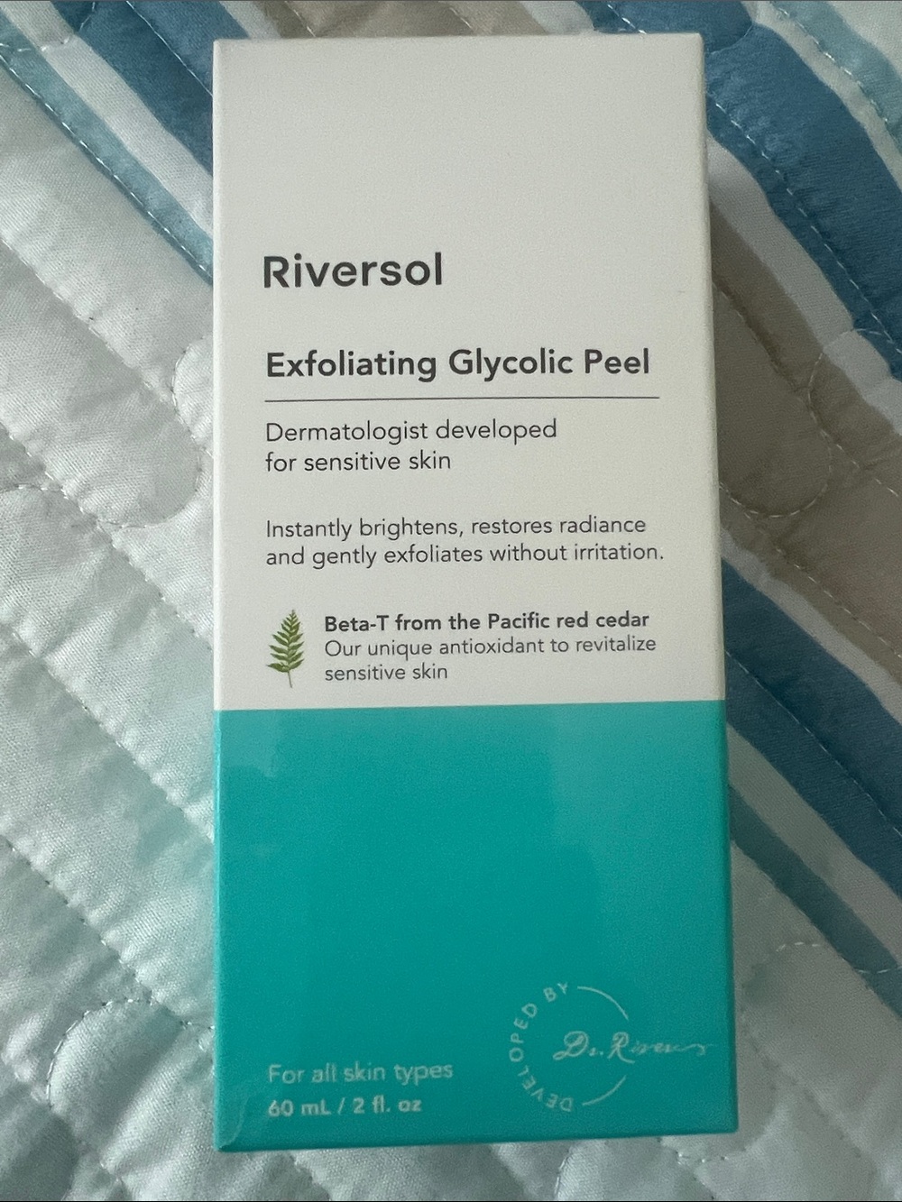Exfoliating Glycolic Peel — Teal/White